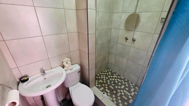 5 Bedroom Property for Sale in Pretoria Gardens Gauteng