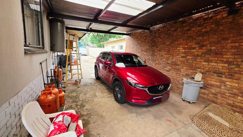 5 Bedroom Property for Sale in Pretoria Gardens Gauteng