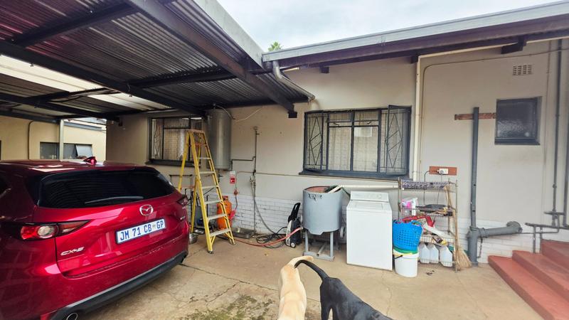 5 Bedroom Property for Sale in Pretoria Gardens Gauteng