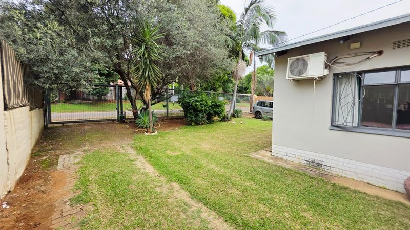 5 Bedroom Property for Sale in Pretoria Gardens Gauteng