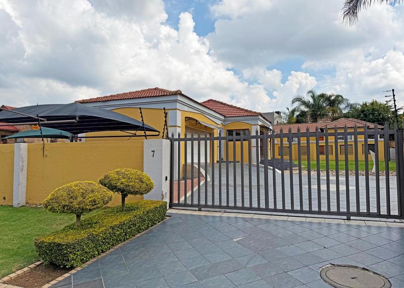 7 Bedroom Property for Sale in Liefde en Vrede Gauteng