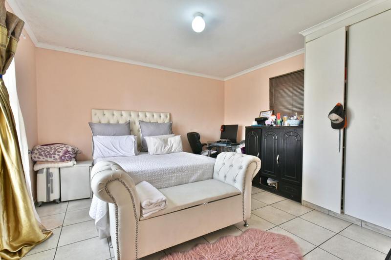 7 Bedroom Property for Sale in Liefde en Vrede Gauteng