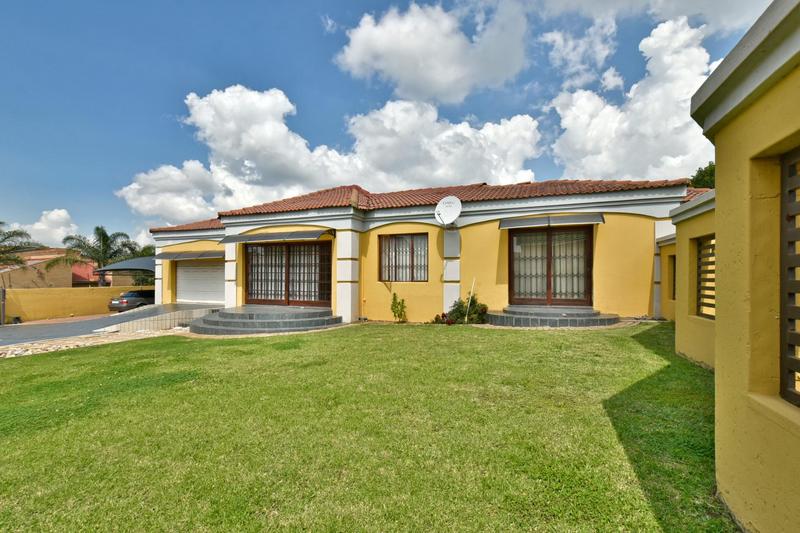 7 Bedroom Property for Sale in Liefde en Vrede Gauteng