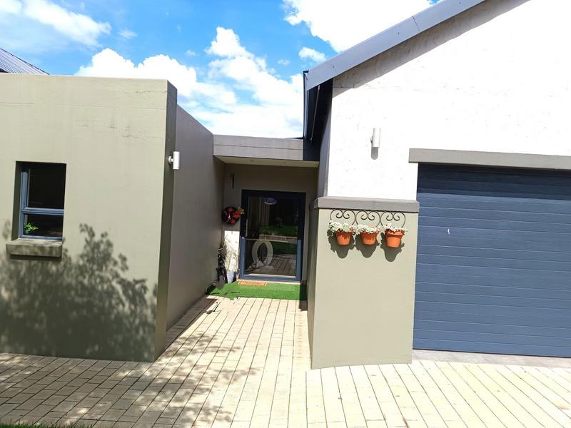 3 Bedroom Property for Sale in Midstream Meadows Gauteng