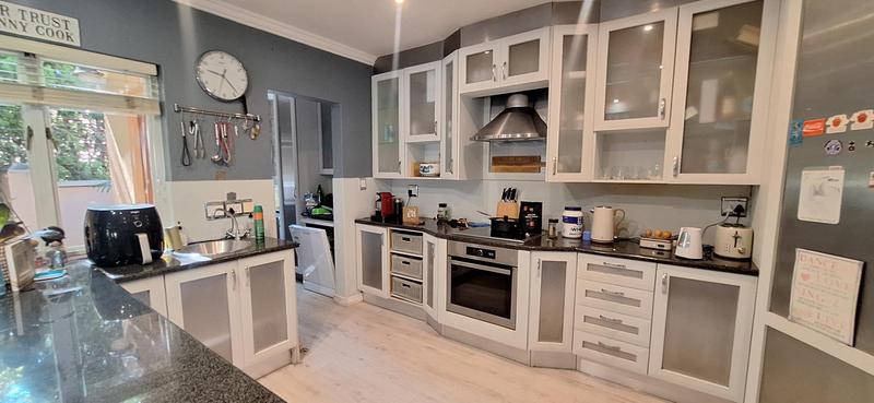 To Let 5 Bedroom Property for Rent in Waterkloof A H Gauteng