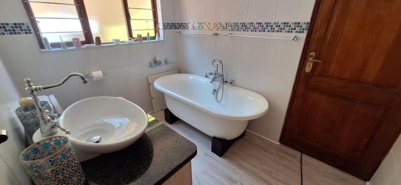 To Let 5 Bedroom Property for Rent in Waterkloof A H Gauteng