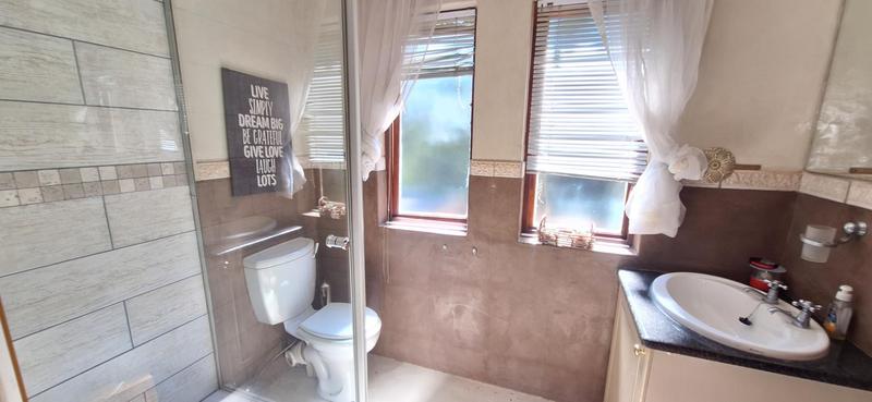 To Let 5 Bedroom Property for Rent in Waterkloof A H Gauteng