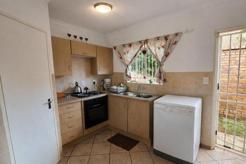 2 Bedroom Property for Sale in Elardus Park Gauteng