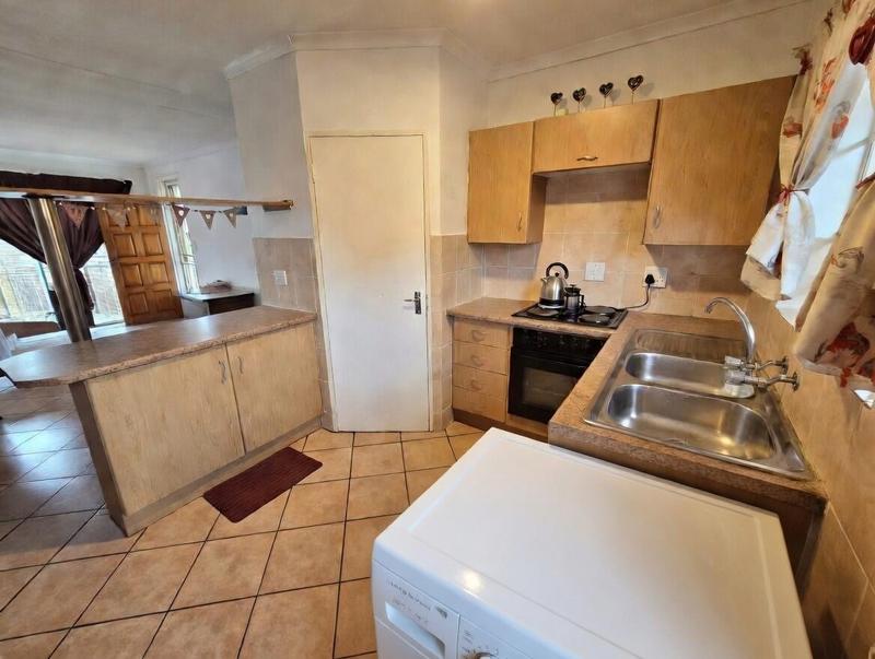 2 Bedroom Property for Sale in Elardus Park Gauteng