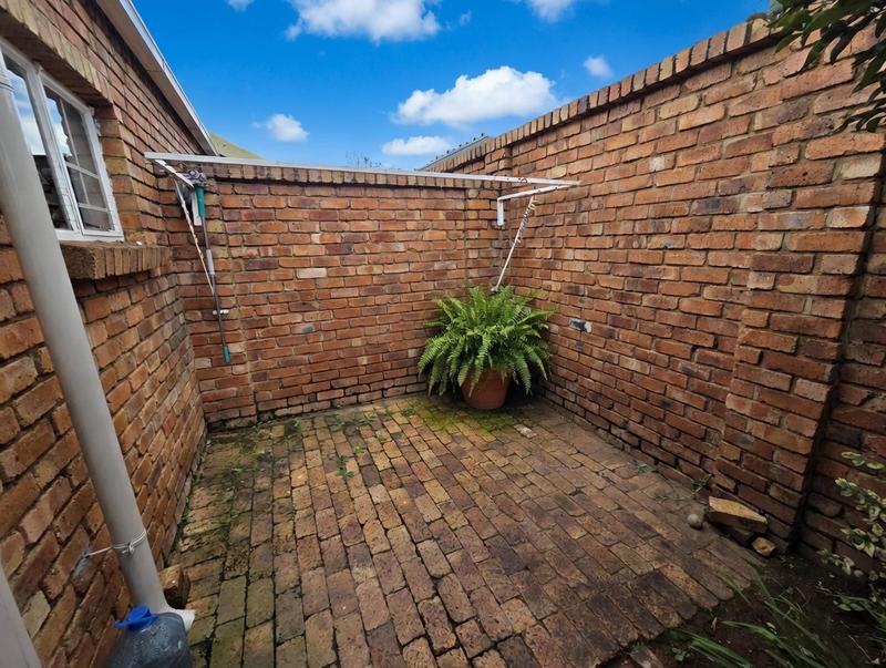 2 Bedroom Property for Sale in Elardus Park Gauteng