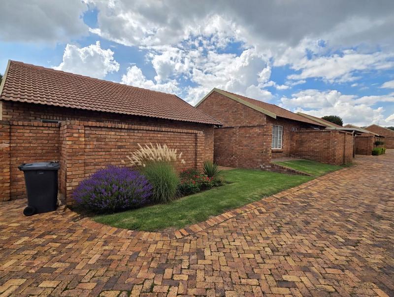 2 Bedroom Property for Sale in Elardus Park Gauteng