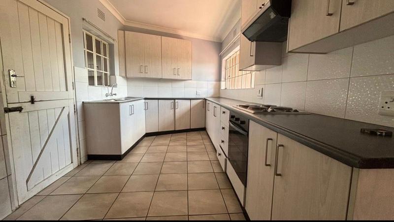 3 Bedroom Property for Sale in Mondeor Gauteng