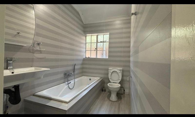 3 Bedroom Property for Sale in Mondeor Gauteng