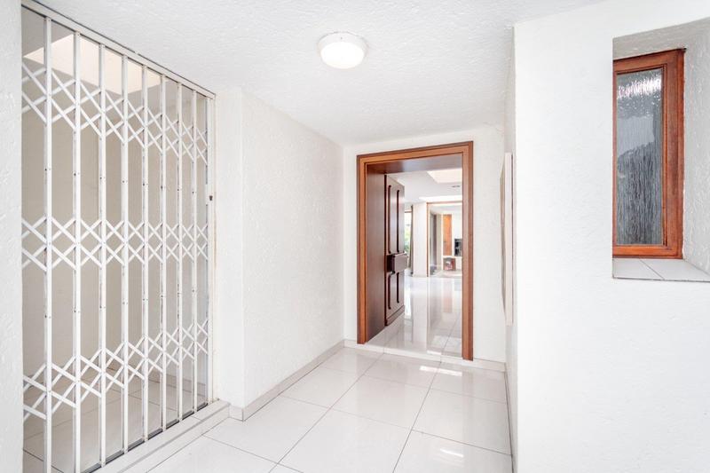 3 Bedroom Property for Sale in Bedfordview Gauteng