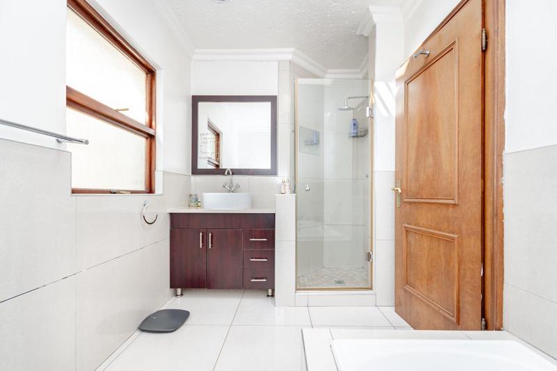 3 Bedroom Property for Sale in Bedfordview Gauteng