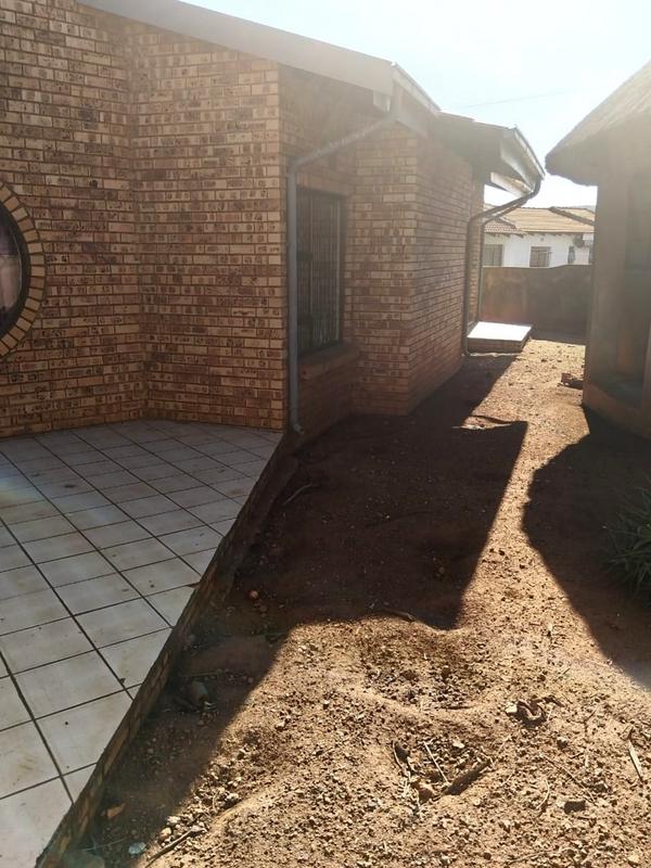 3 Bedroom Property for Sale in Spruit View Gauteng