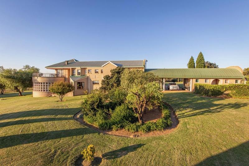 4 Bedroom Property for Sale in Ruimsig Gauteng