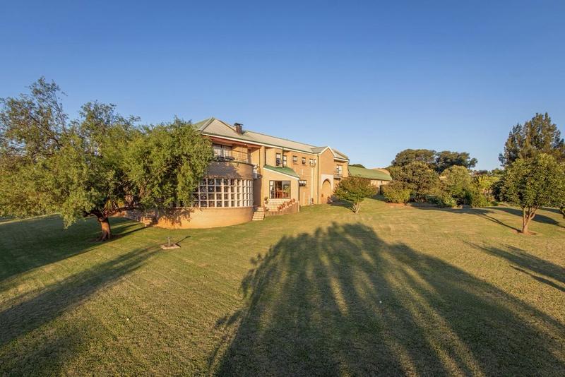 4 Bedroom Property for Sale in Ruimsig Gauteng