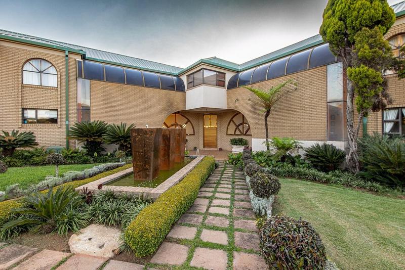 4 Bedroom Property for Sale in Ruimsig Gauteng