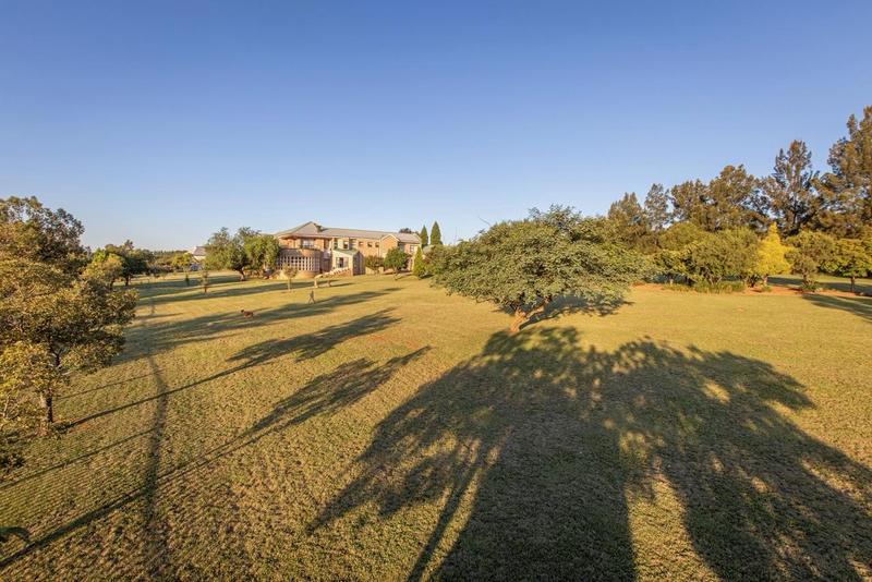 4 Bedroom Property for Sale in Ruimsig Gauteng