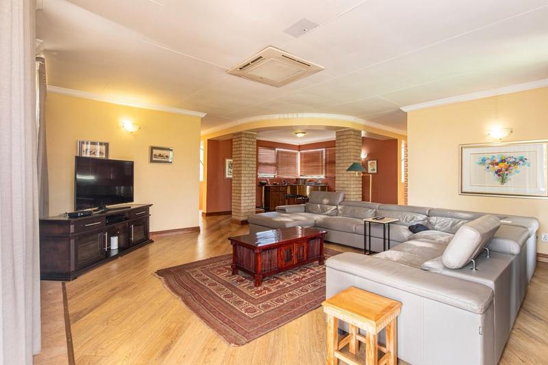 4 Bedroom Property for Sale in Ruimsig Gauteng