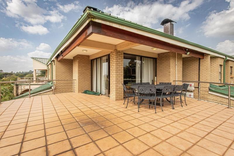 4 Bedroom Property for Sale in Ruimsig Gauteng