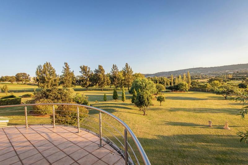 4 Bedroom Property for Sale in Ruimsig Gauteng