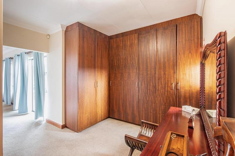 4 Bedroom Property for Sale in Ruimsig Gauteng