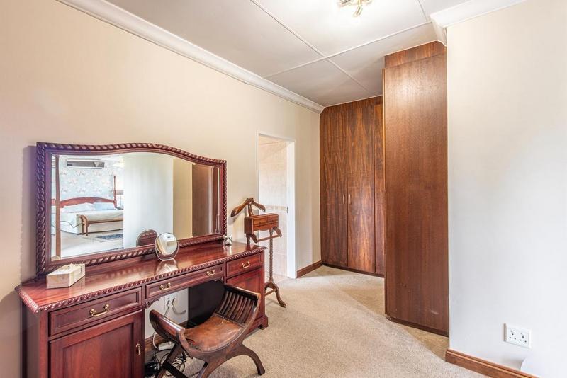 4 Bedroom Property for Sale in Ruimsig Gauteng