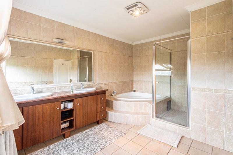 4 Bedroom Property for Sale in Ruimsig Gauteng