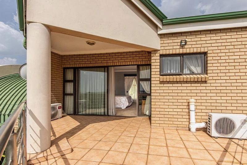 4 Bedroom Property for Sale in Ruimsig Gauteng