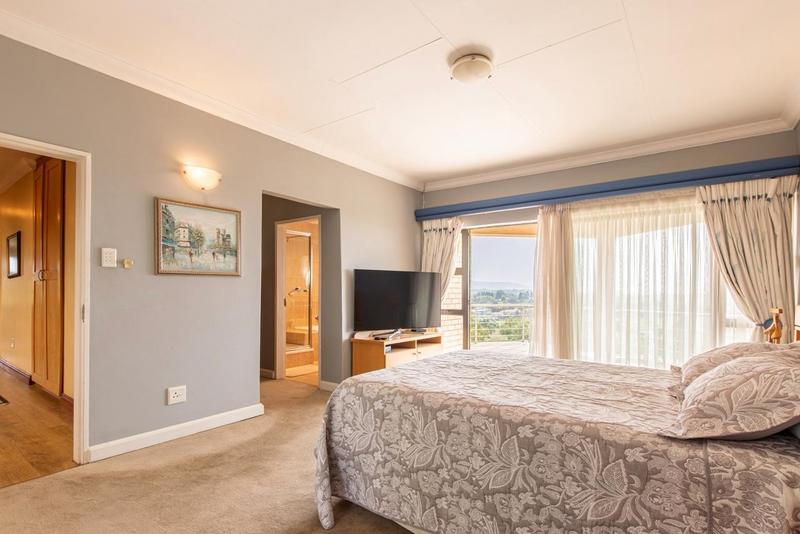 4 Bedroom Property for Sale in Ruimsig Gauteng