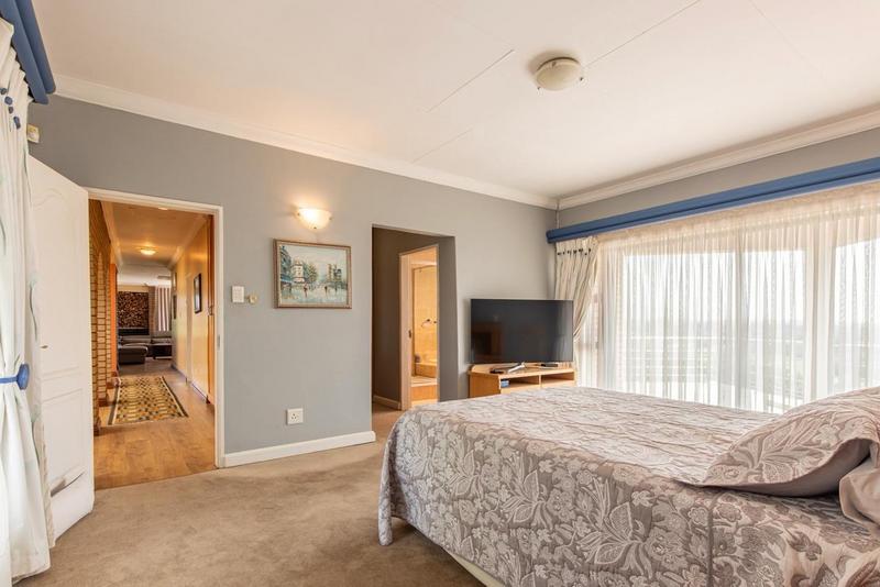 4 Bedroom Property for Sale in Ruimsig Gauteng