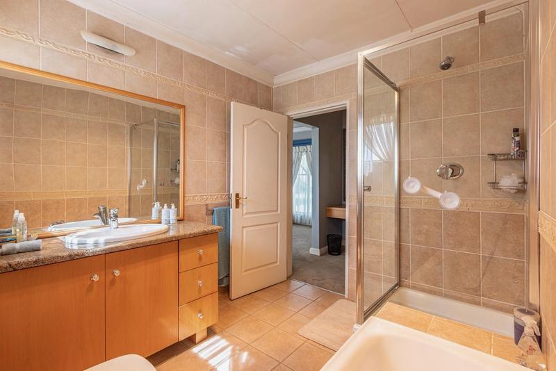 4 Bedroom Property for Sale in Ruimsig Gauteng