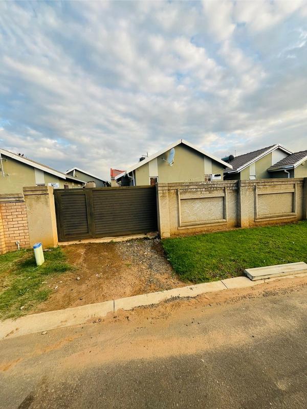 2 Bedroom Property for Sale in Windmill Park Gauteng