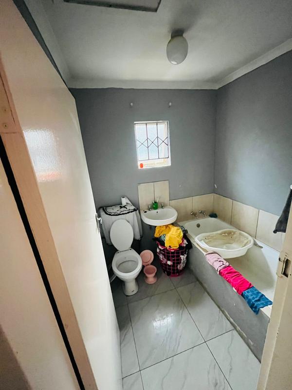 2 Bedroom Property for Sale in Windmill Park Gauteng