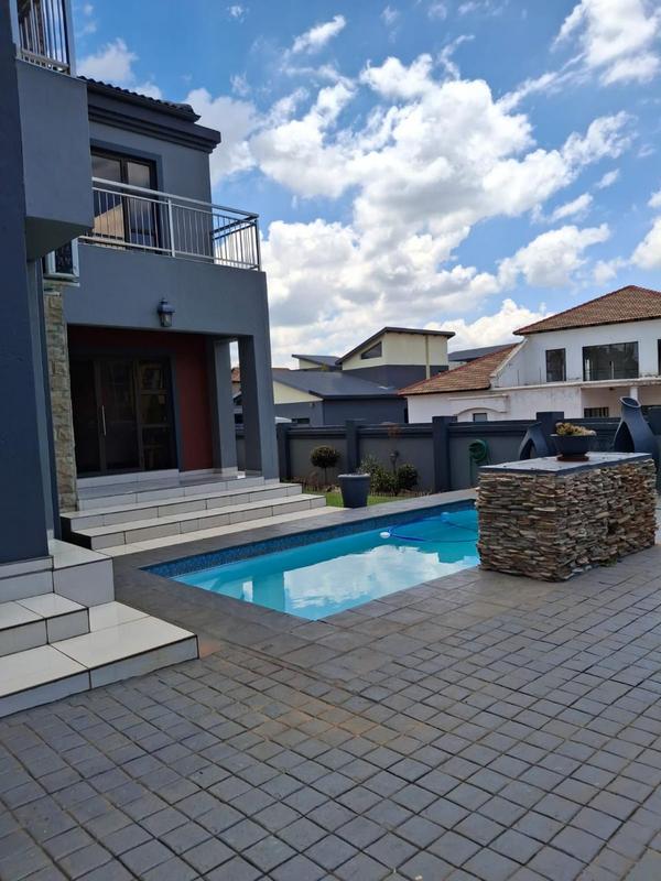 5 Bedroom Property for Sale in Amandasig Gauteng