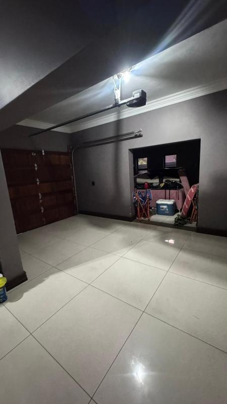 5 Bedroom Property for Sale in Amandasig Gauteng