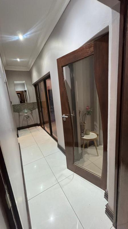 5 Bedroom Property for Sale in Amandasig Gauteng