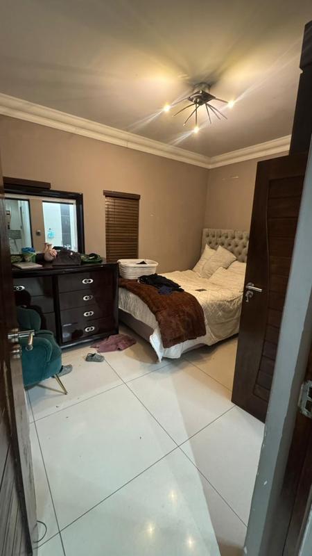 5 Bedroom Property for Sale in Amandasig Gauteng