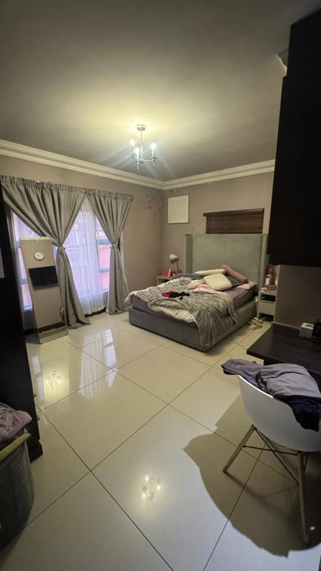 5 Bedroom Property for Sale in Amandasig Gauteng