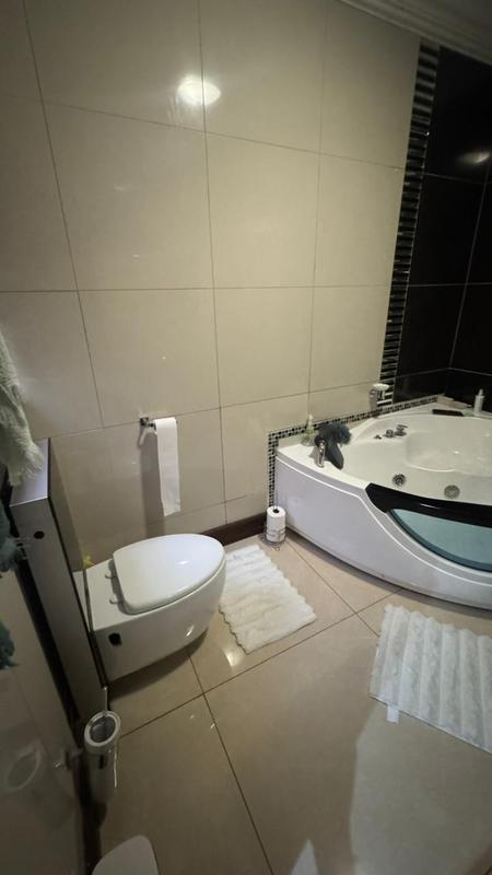 5 Bedroom Property for Sale in Amandasig Gauteng