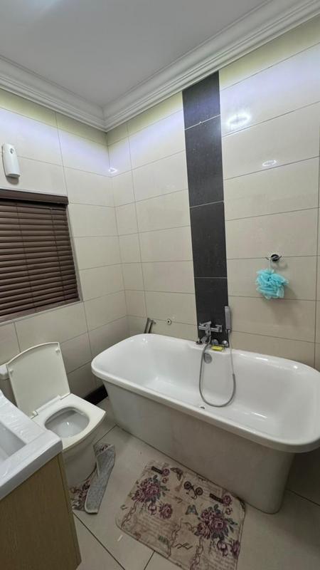 5 Bedroom Property for Sale in Amandasig Gauteng