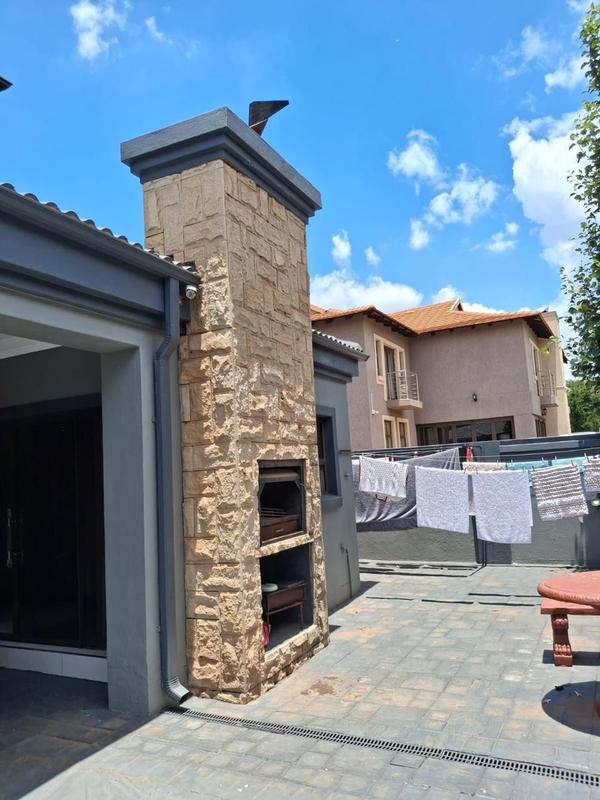 5 Bedroom Property for Sale in Amandasig Gauteng
