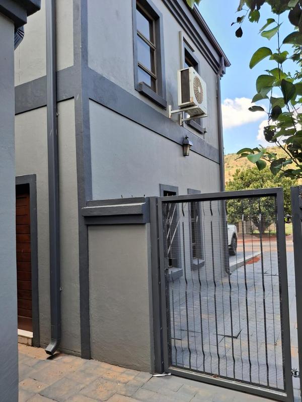 5 Bedroom Property for Sale in Amandasig Gauteng