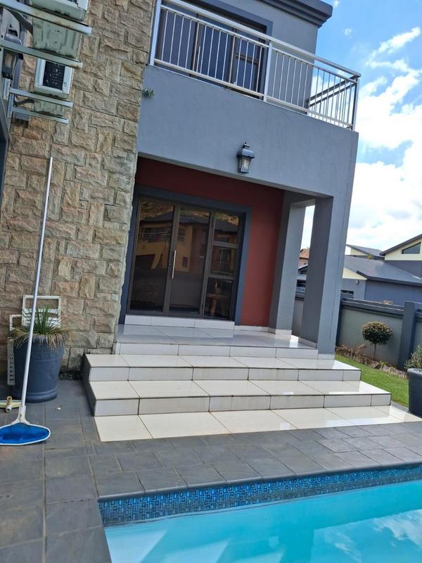 5 Bedroom Property for Sale in Amandasig Gauteng
