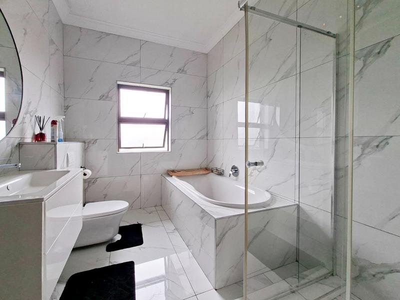 4 Bedroom Property for Sale in Midstream Estate Gauteng