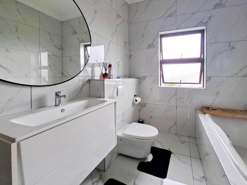 4 Bedroom Property for Sale in Midstream Estate Gauteng