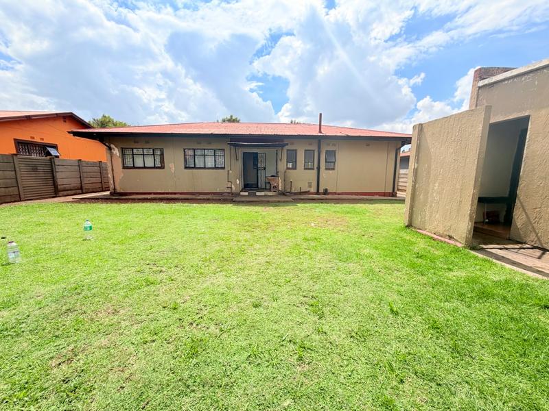 7 Bedroom Property for Sale in Vanderbijlpark CW 4 Gauteng