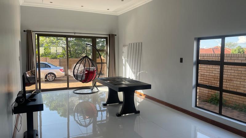 4 Bedroom Property for Sale in Raslouw Gardens Gauteng